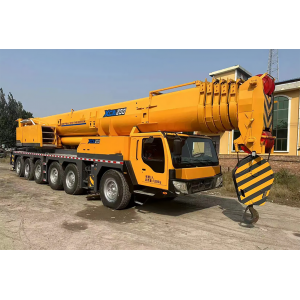 เครนบรรทุก xcgm 200Ton XCA200 มือสอง